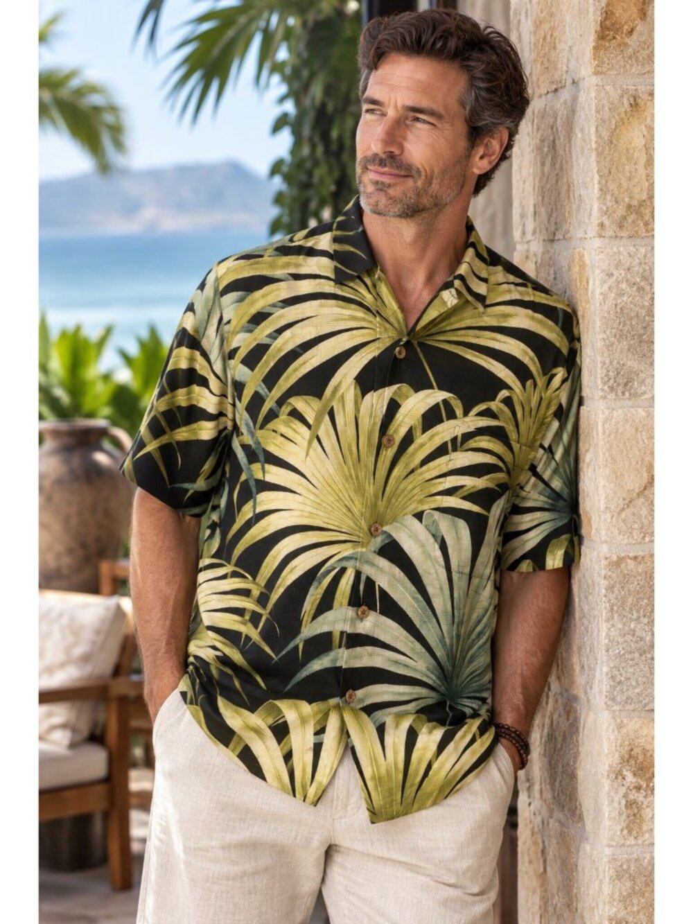 Tommy Bahama Men’s L 100% Silk Hawaiian Shirt Black Green Palm Tropical Aloha